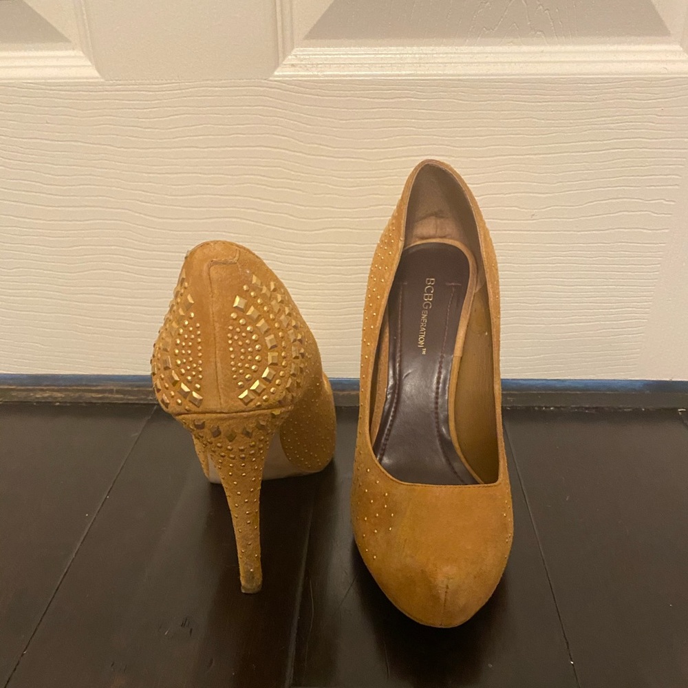 BCBG studded heel